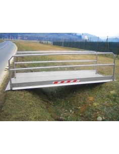 Pasarela de gran capacidad con barandillas plegables SVP